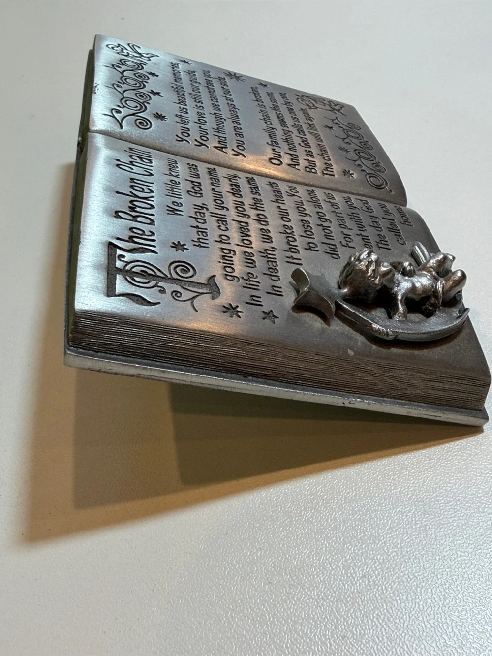 Cathedral Art The Broken Chain Memorial Plaque Angel Pewter Tone